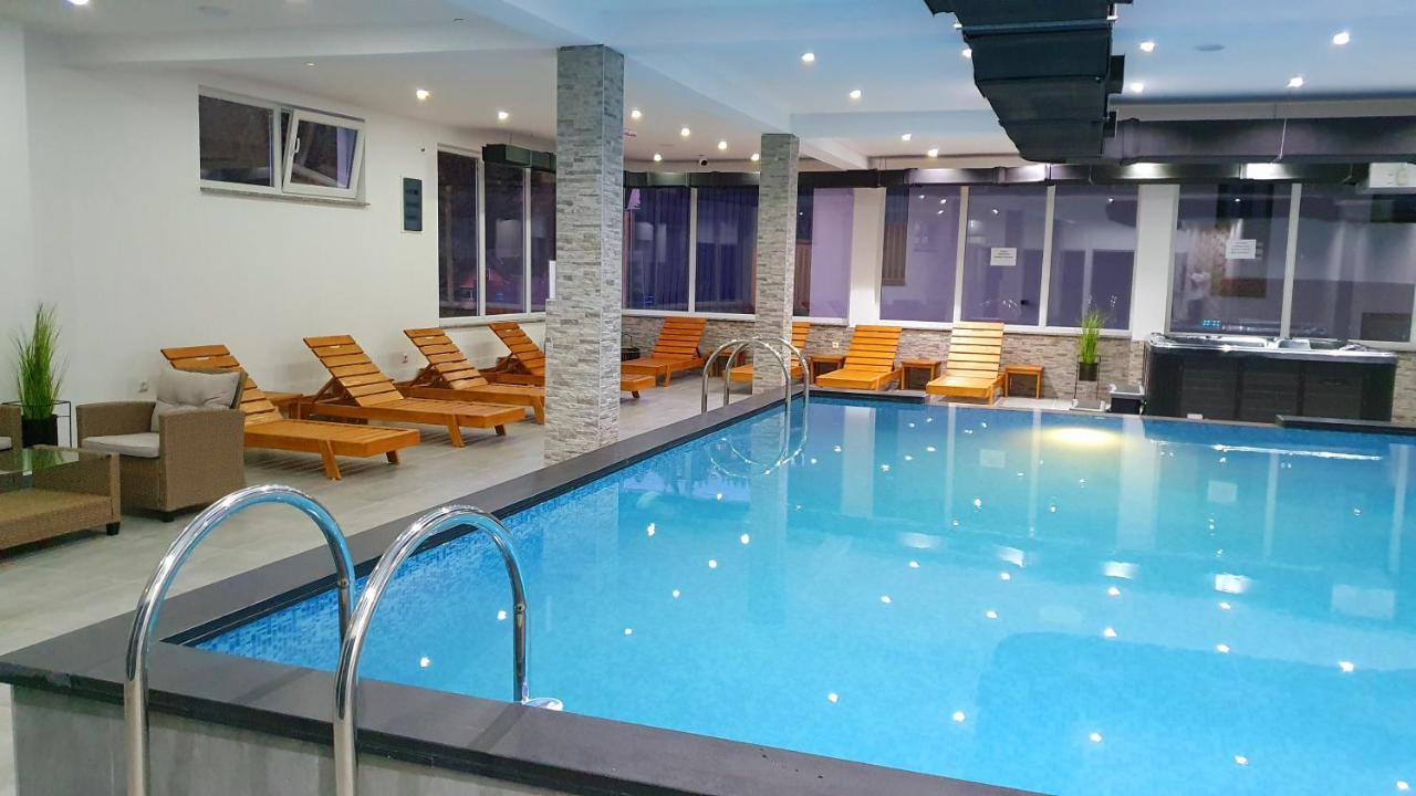 Hotel Central Vlasic Bagian luar foto